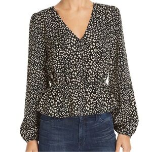 Women's Black and White Patterned Top